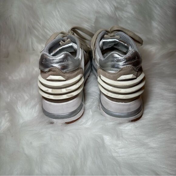 Voile Blanche Sneakers - Picture 4 of 13